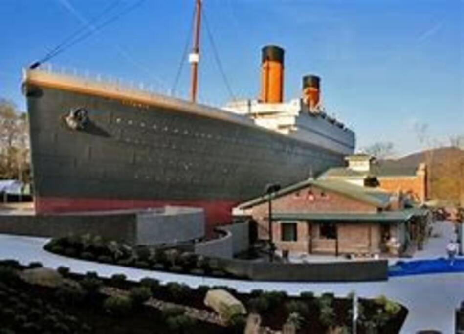 1 Mi To Dollywood Mins To All Attractions & Gsmnp Sevierville Exteriör bild